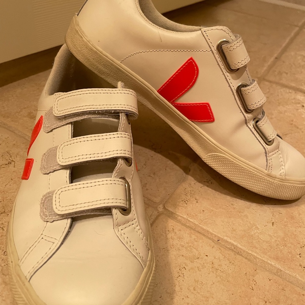 Veja velcro sneakers size 7